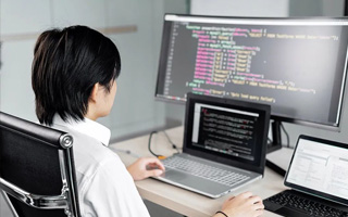 南昌 api php源码,下载的php源码怎么运行呢？